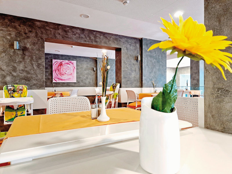 TUI SUNEO Helios Beach 15