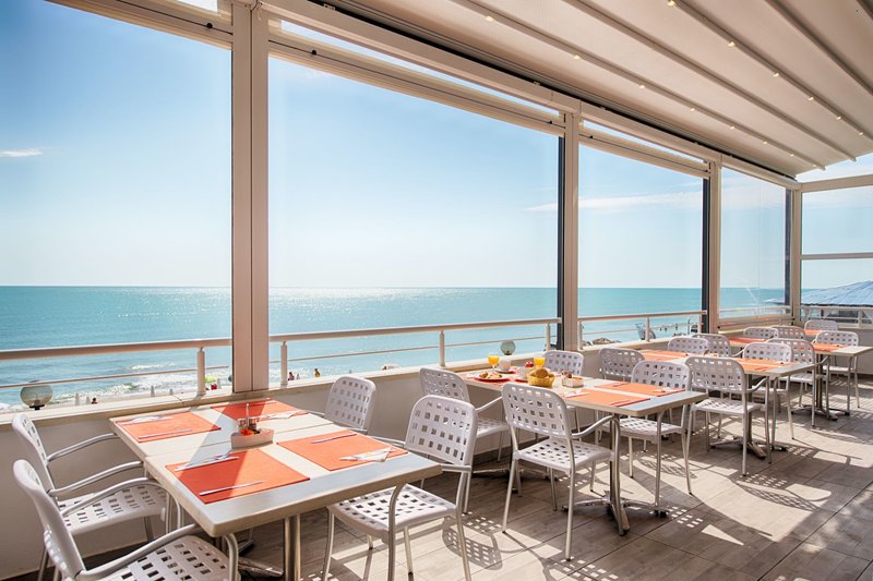 TUI SUNEO Helios Beach 21