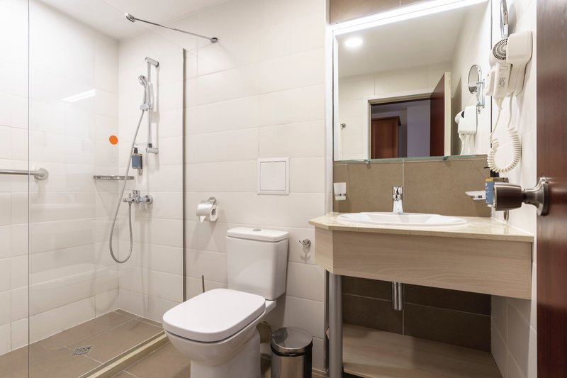 TUI SUNEO Helios Beach 30