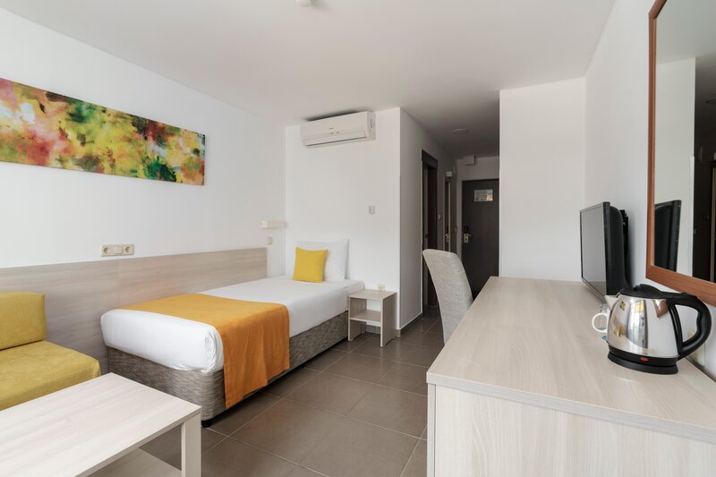 AluaSun Helios Beach 76