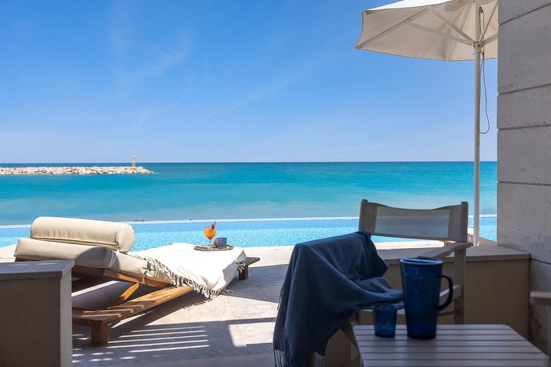 Grand Bay Beach Resort 7