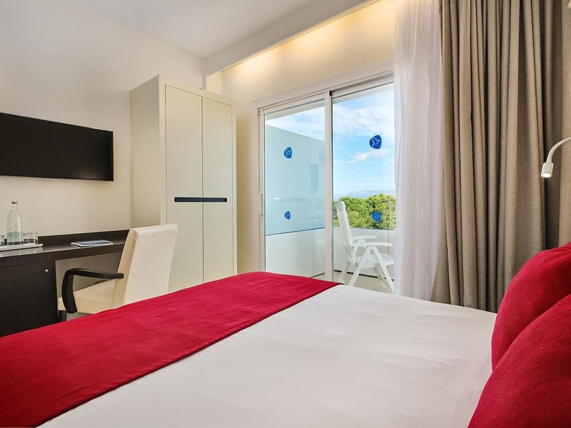 Grupotel Taurus Park 38 - Room Example