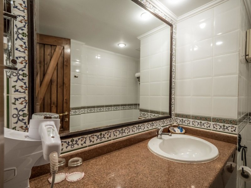 Sunny Days Palma de Mirette Resort 27 - Room Example