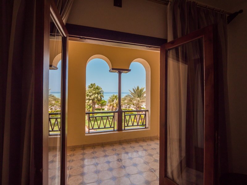 Sunny Days Palma de Mirette Resort 30 - Room Example
