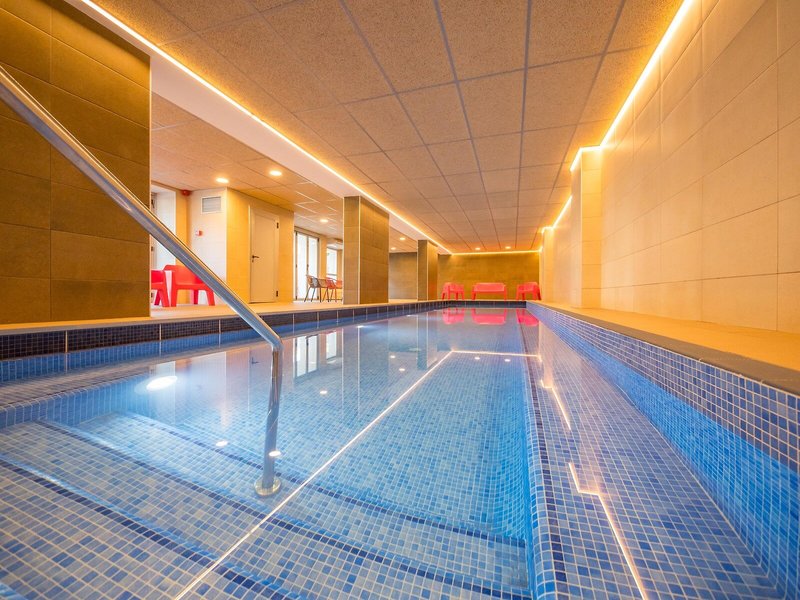 Golden Donaire Beach 6 - Outdoor Pool