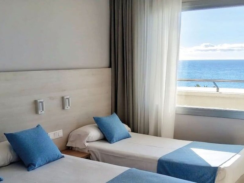 Hotel URH Excelsior 27 - Room Example