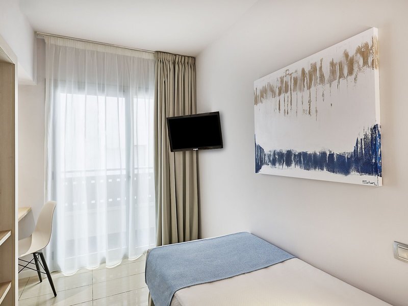 Hotel URH Excelsior 29 - Room Example