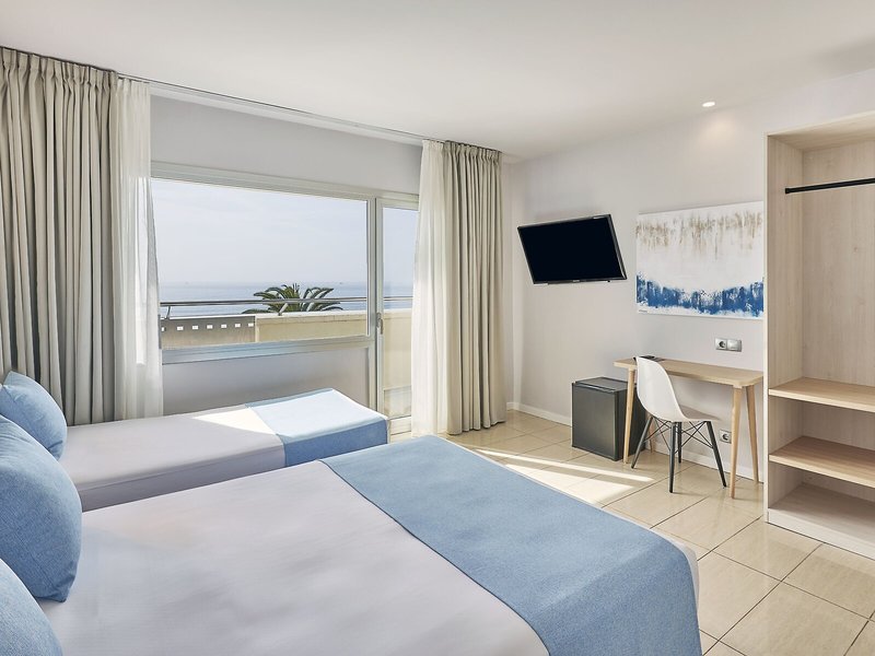 Hotel URH Excelsior 33 - Room Example