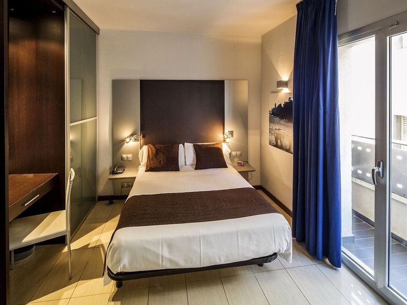 Hotel URH Excelsior 35 - Room Example