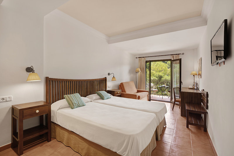 Hotel Es Port 13