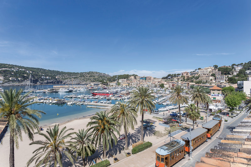 Fergus Style Soller Beach 14 - Landscape