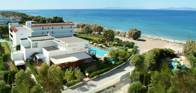Pylea Beach Hotel 3
