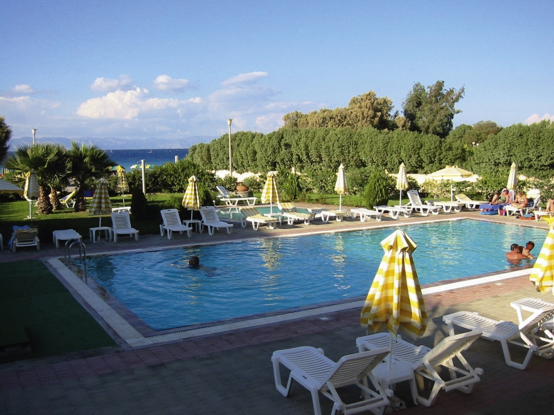 Pylea Beach Hotel 7