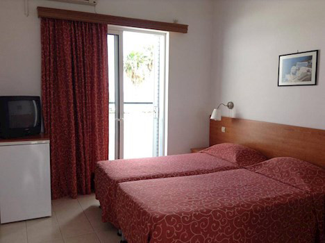 Pylea Beach Hotel 8