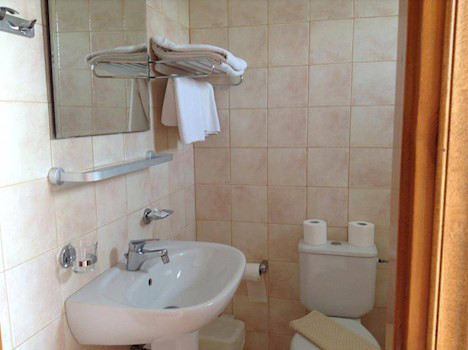 Pylea Beach Hotel 9