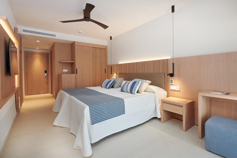 Hipotels Mediterraneo - Erwachsenenhotel ab 18 Jahren 40 - Room Example