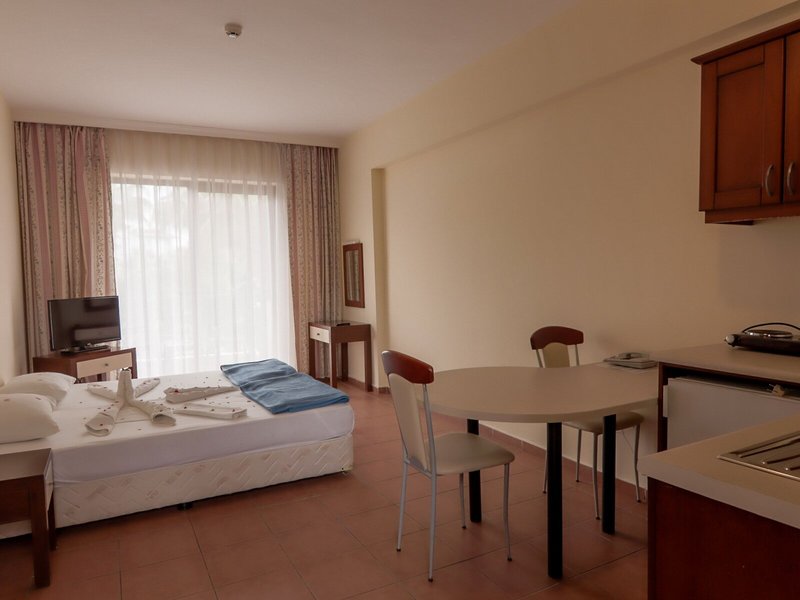 Lemas Suite 35