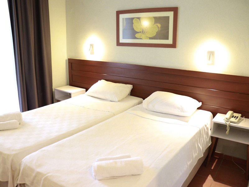 Lemas Suite 37