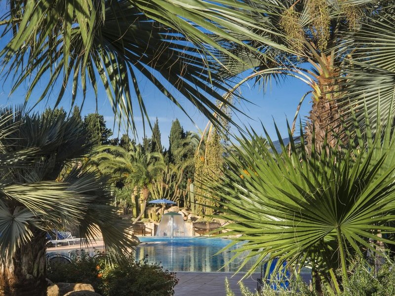 Lantana Resort Hotel & Apartments 10