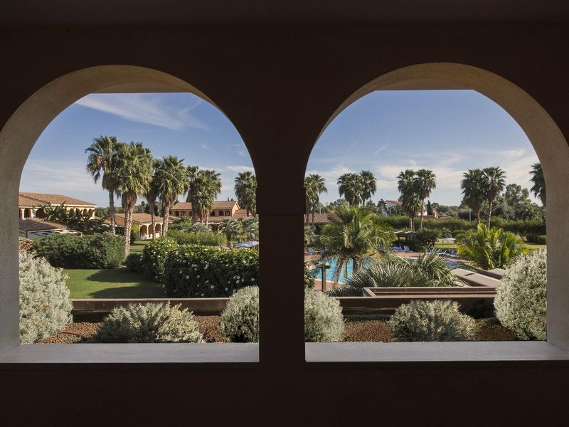 Lantana Resort Hotel & Apartments 15