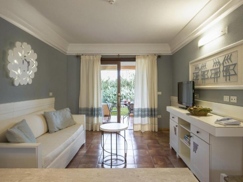 Lantana Resort Hotel & Apartments 30