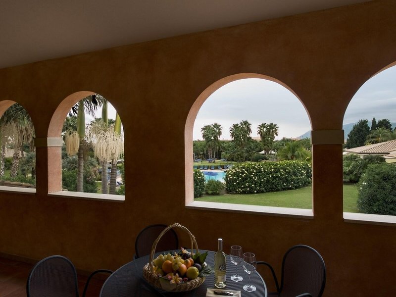 Lantana Resort Hotel & Apartments 31