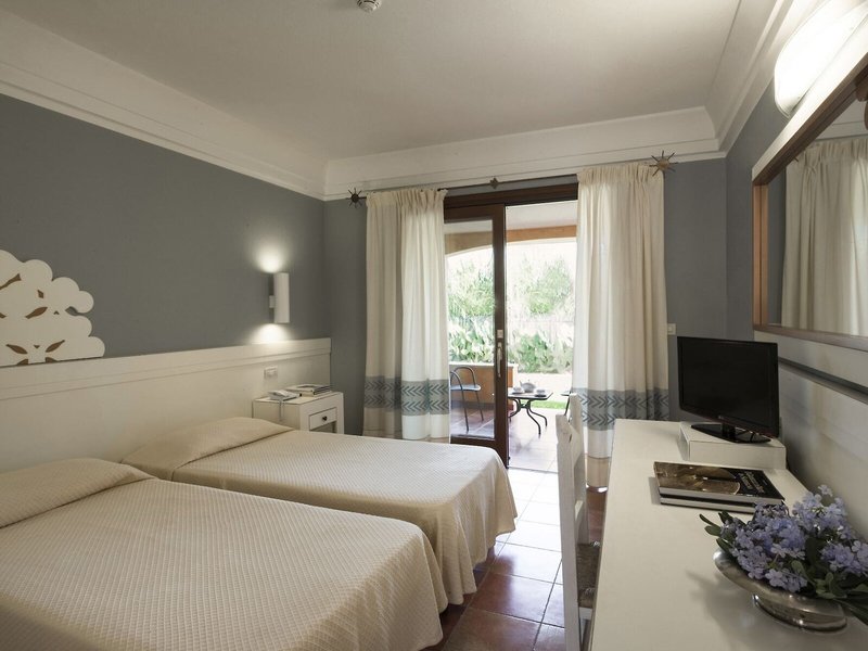 Lantana Resort Hotel & Apartments 36