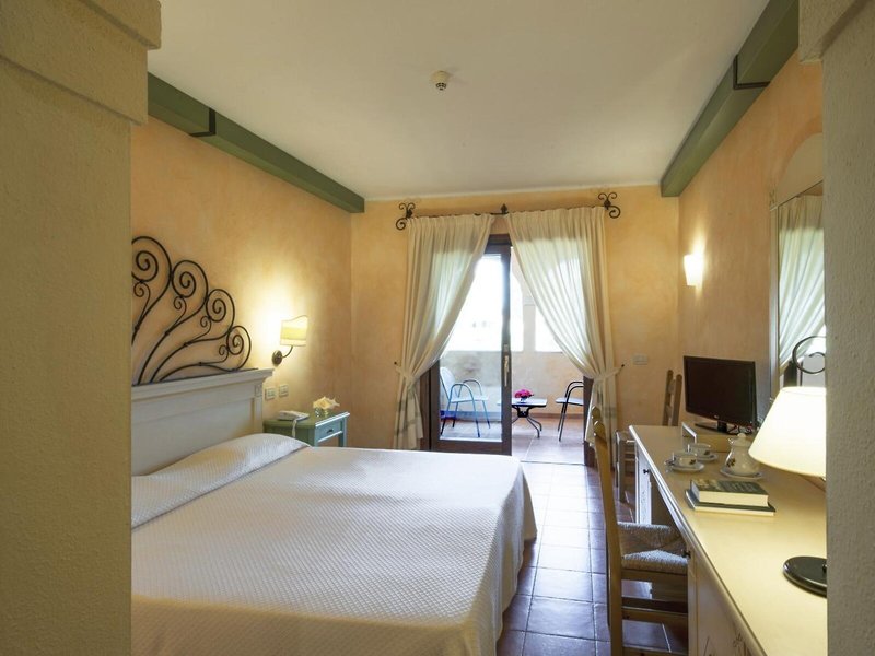 Lantana Resort Hotel & Apartments 37