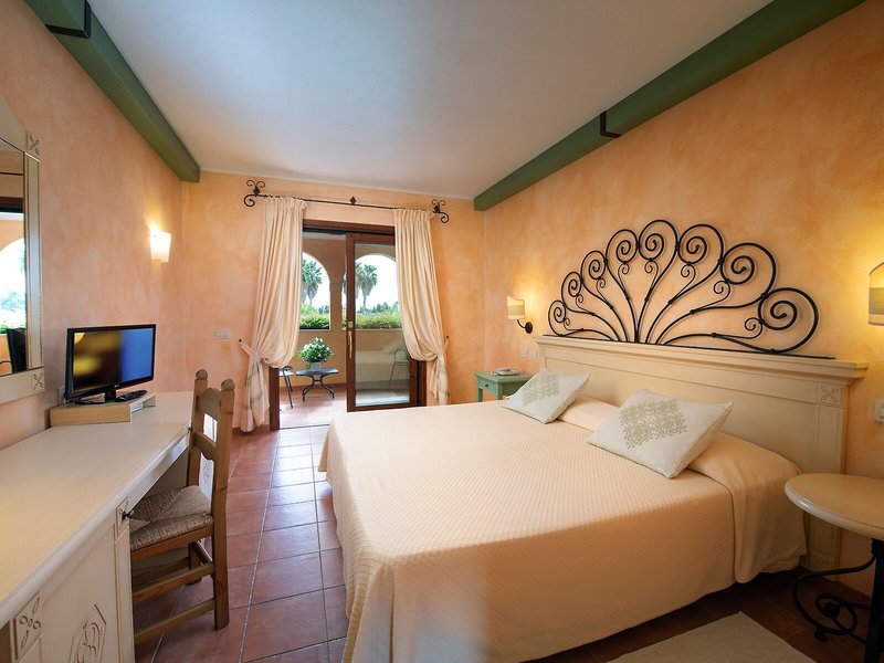 Lantana Resort Hotel & Apartments 38