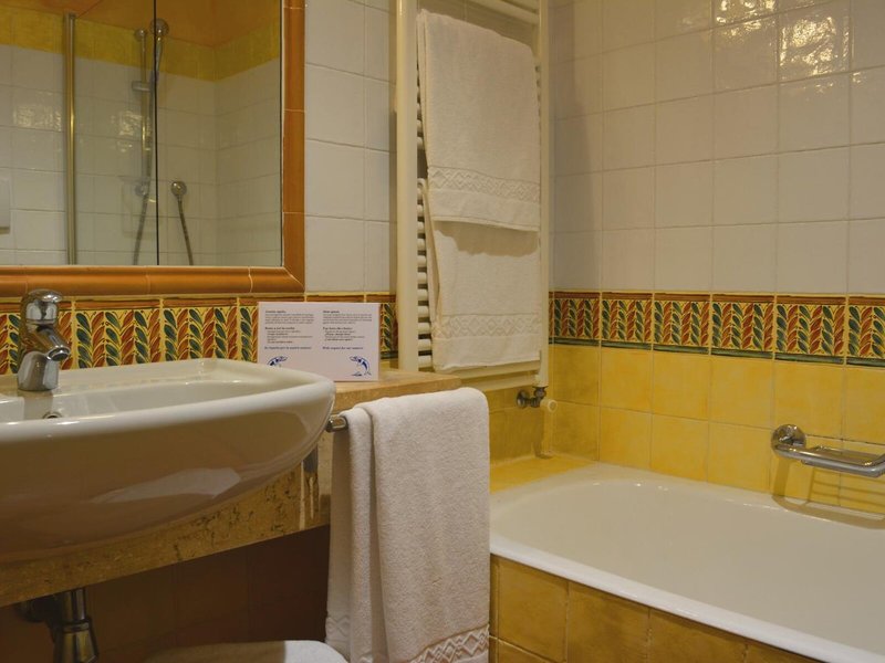 Lantana Resort Hotel & Apartments 47