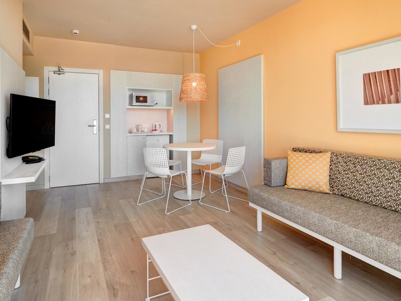 Protur Vista Badía Aparthotel 32