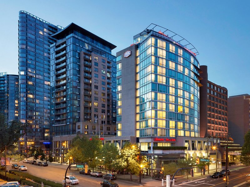 Hampton Inn & Suites by Hilton Vancouver Downtown 2
