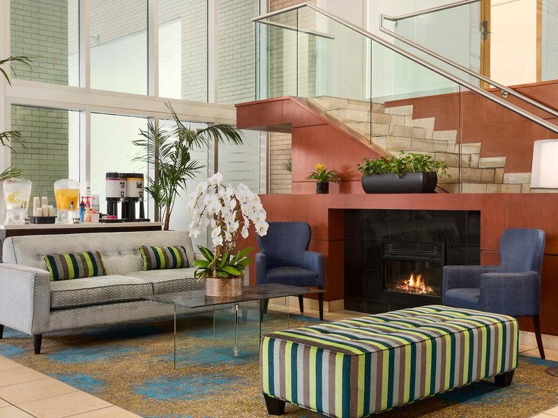 Hampton Inn & Suites by Hilton Vancouver Downtown 5