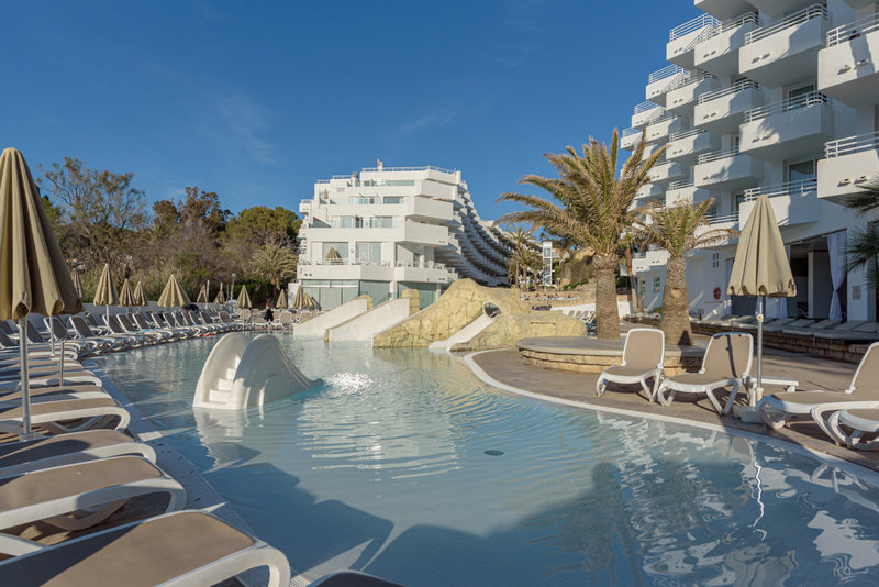 FERGUS Style Cala Blanca Suites 4