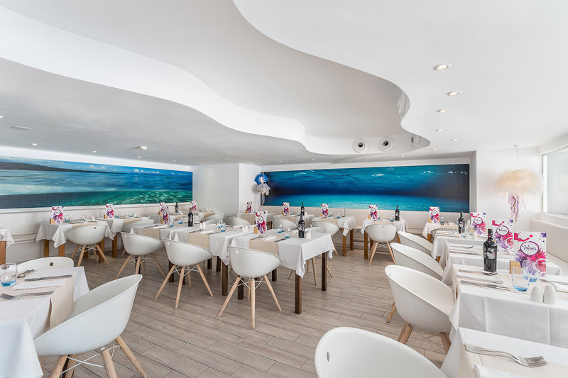 FERGUS Style Cala Blanca Suites 8