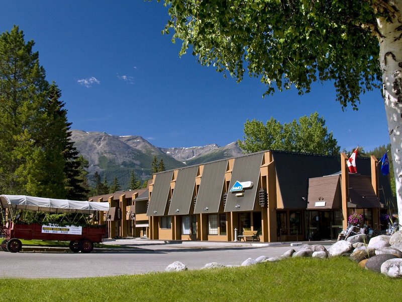 Marmot Lodge 3
