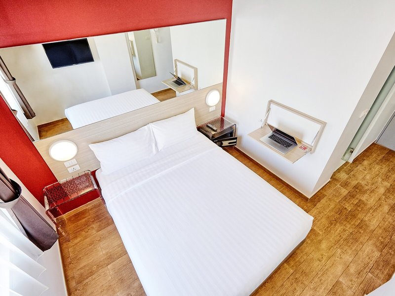 RED Planet Patong 12