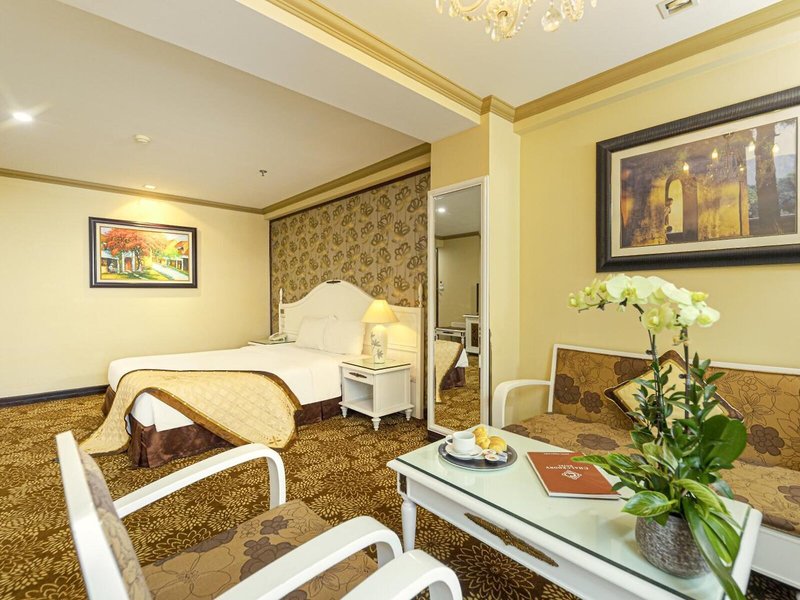 Chalcedony Hotel 21