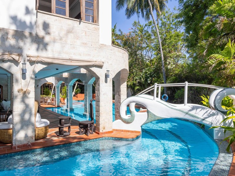 The Maji Beach Boutique 18