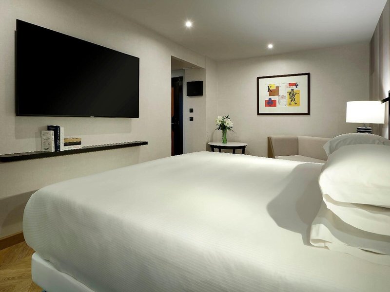Hesperia Madrid 37