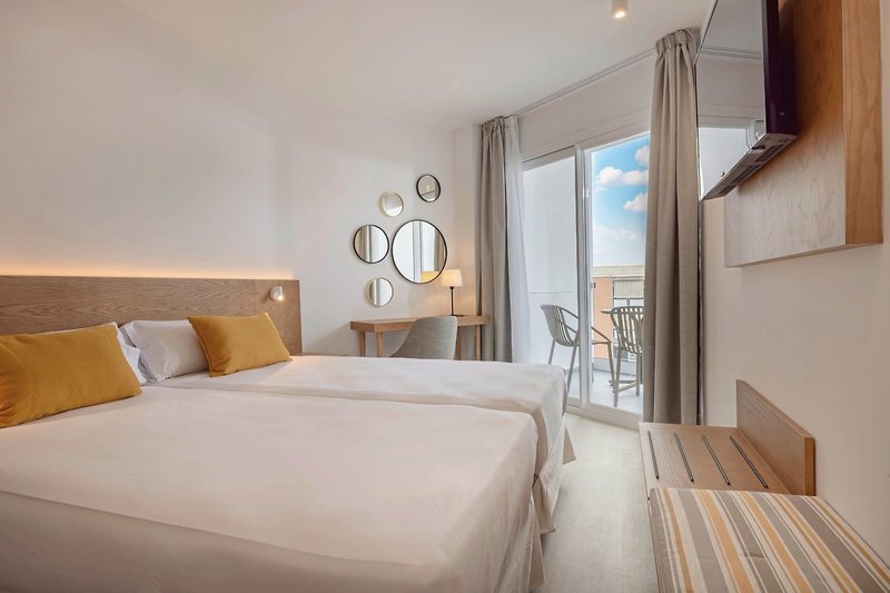 HM Isabela - Adults Only 9