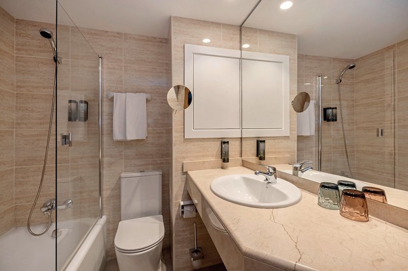 HM Isabela - Adults Only 11