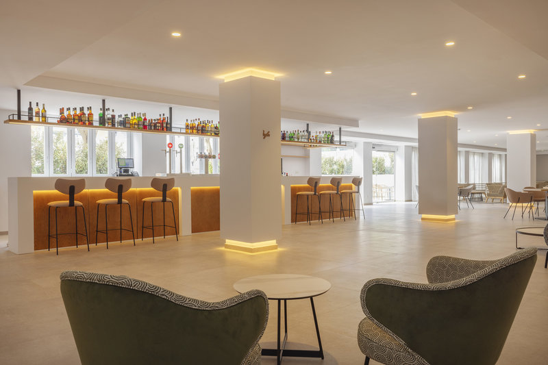 HM Isabela - Adults Only 2