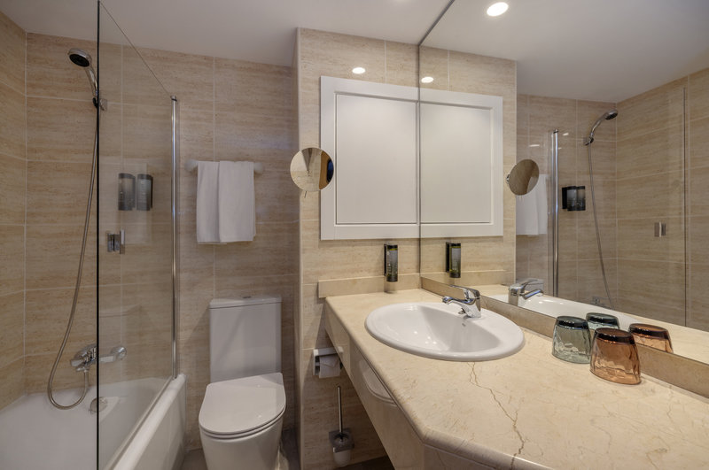 HM Isabela - Adults Only 10