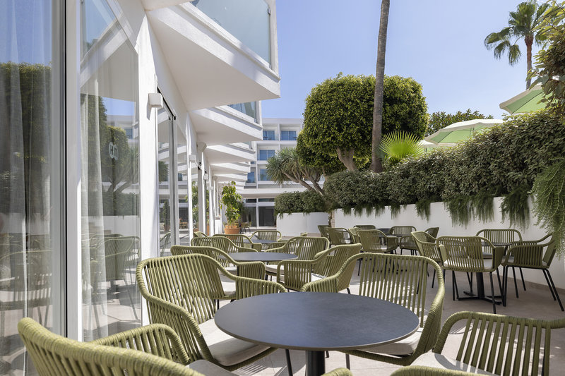 HM Isabela - Adults Only 34