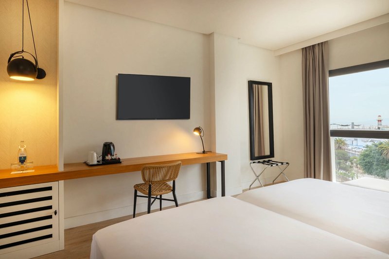 Be Live Experience La Nina 12