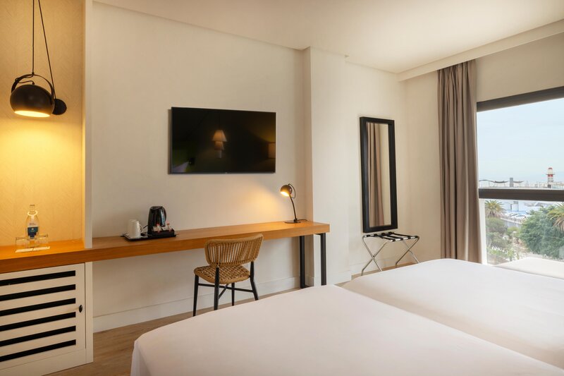 Be Live Experience La Nina 30