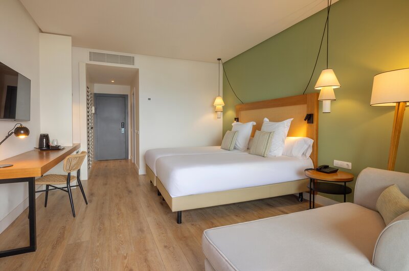 Be Live Experience La Nina 40