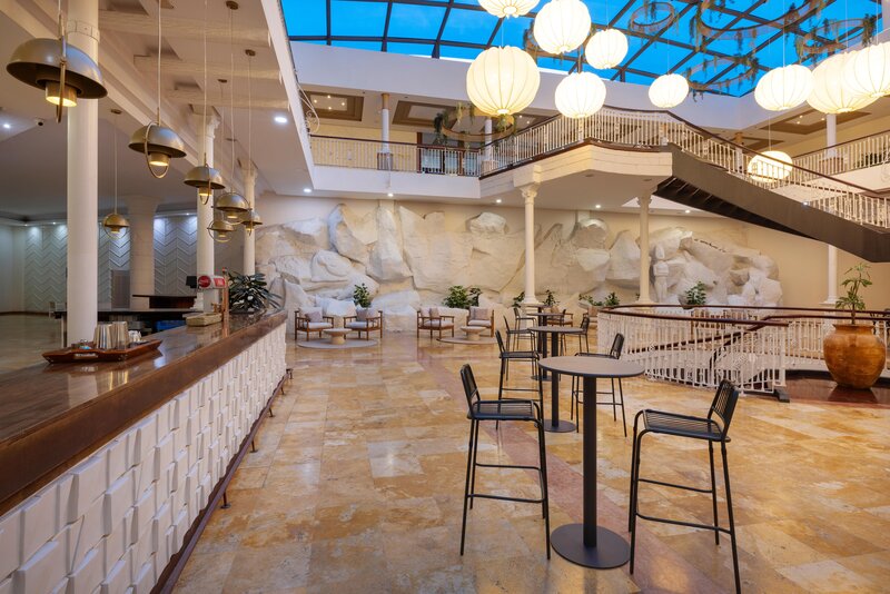 Be Live Experience La Nina 53