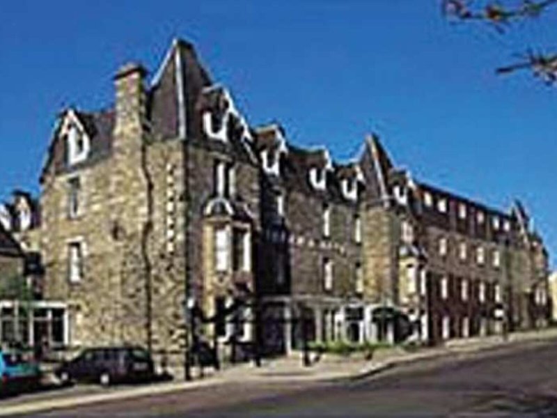 Fisher's Hotel 3